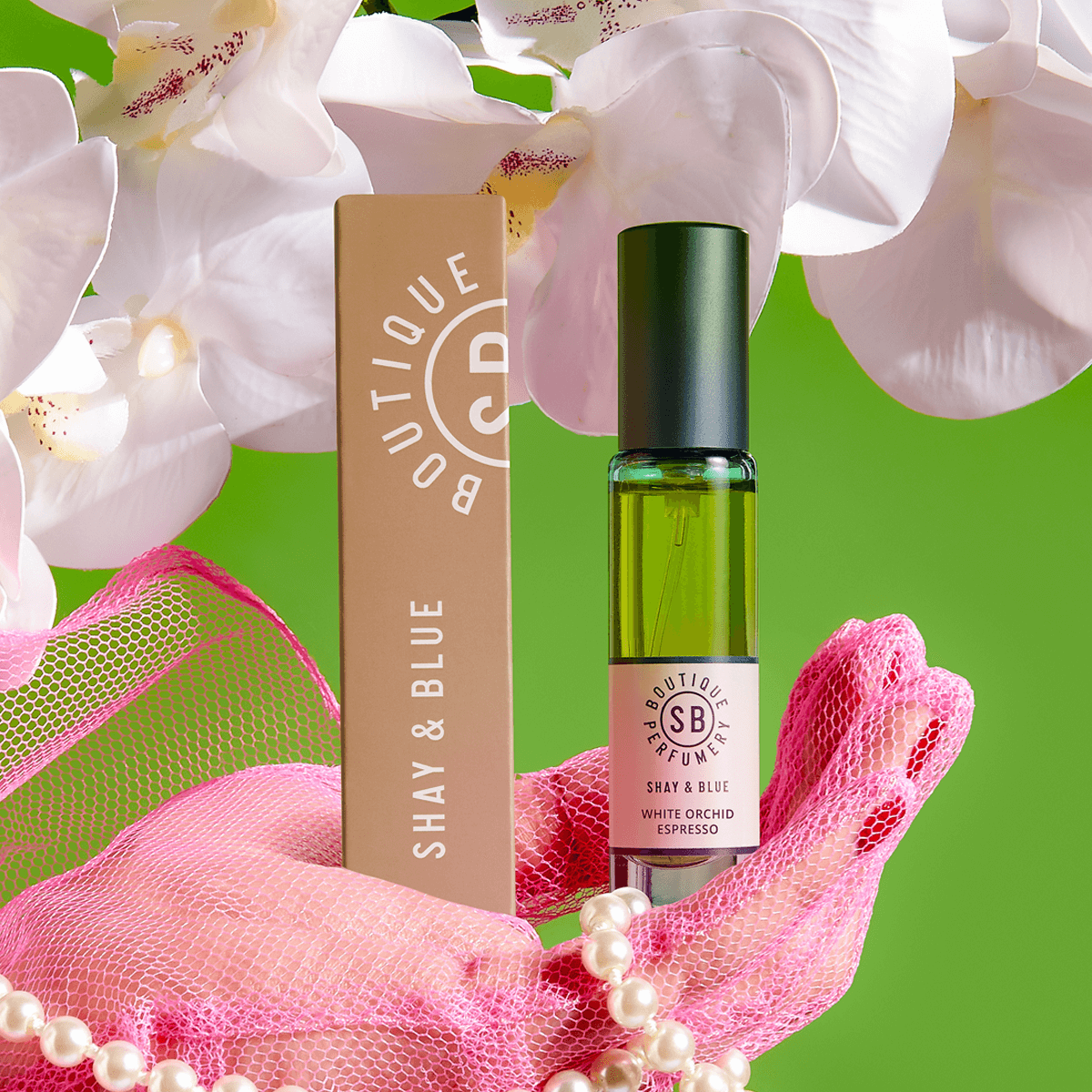 White Orchid Espresso Perfume 0.3oz 0.3oz – White orchid petals and deep espresso brew a floral that hums with warmth.