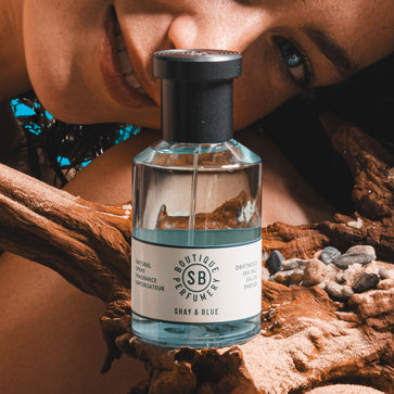 Driftwood Sea Salt Fragrance 3.4oz 3.4oz – Fresh sea salt and sun-warmed driftwood create a coastal, barefoot mood.